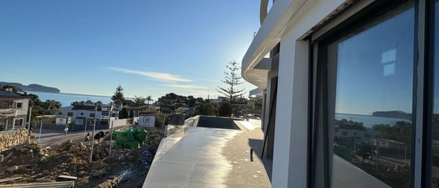 4 soveværelse Villa til salg i Benissa med swimmingpool - € 3.195.000 (Ref: 9438748)