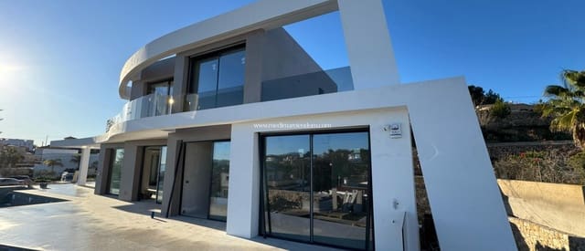 4 soveværelse Villa til salg i Benissa med swimmingpool - € 3.195.000 (Ref: 9438748)