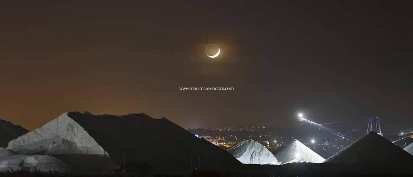 2 sypialnia Bungalow na sprzedaż w Torrevieja z basenem - 263 900 € (Ref: 9438751)