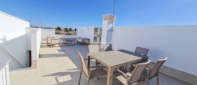 3 soveværelse Villa til salg i San Pedro del Pinatar ciudad, San Pedro del Pinatar med swimmingpool - € 384.900 (Ref: 9438754)