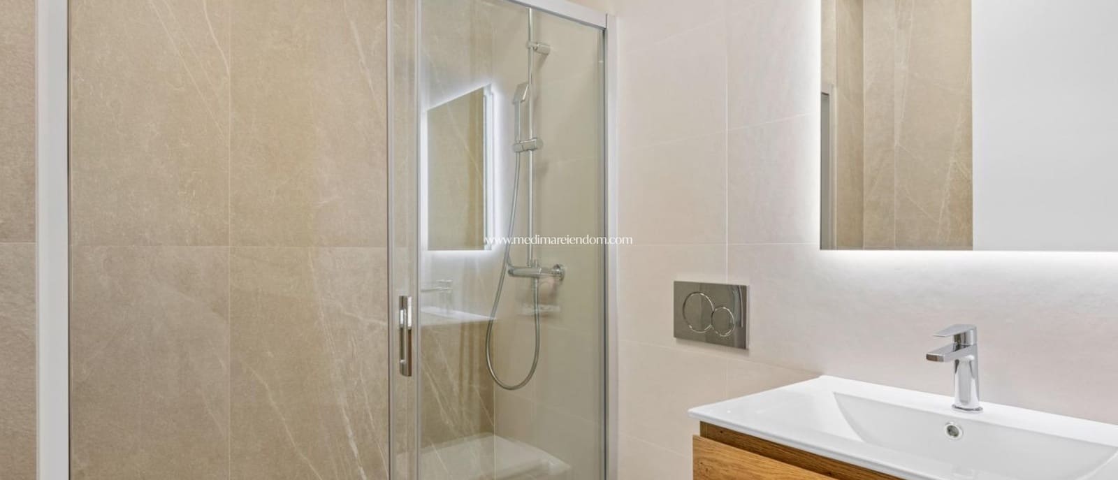 2 soveværelse Penthouse til salg i Benijofar med swimmingpool - € 421.000 (Ref: 9438755)