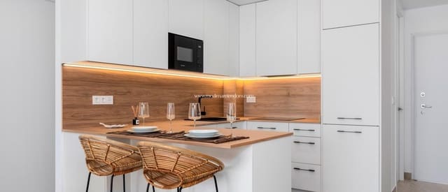 2 soveværelse Penthouse til salg i Benijófar med swimmingpool - € 421.000 (Ref: 9438755)