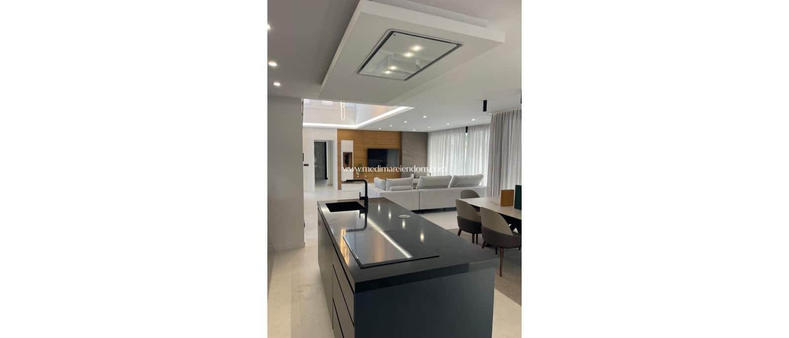 3 bedroom Villa for sale in Ciudad Quesada with pool garage - € 925,000 (Ref: 9438757)