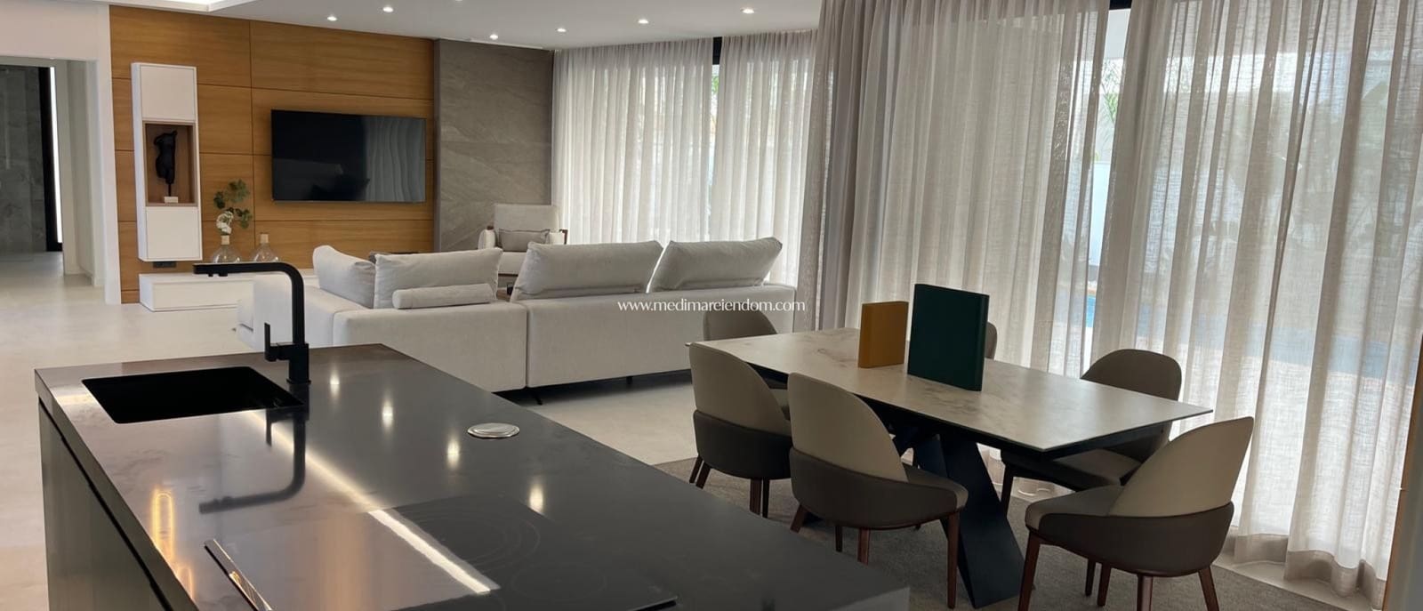 3 bedroom Villa for sale in Ciudad Quesada with pool garage - € 925,000 (Ref: 9438757)