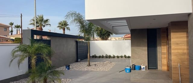 Chalet de 3 habitaciones en Ciudad Quesada, Rojales en venta con piscina garaje - 925.000 € (Ref: 9438757)