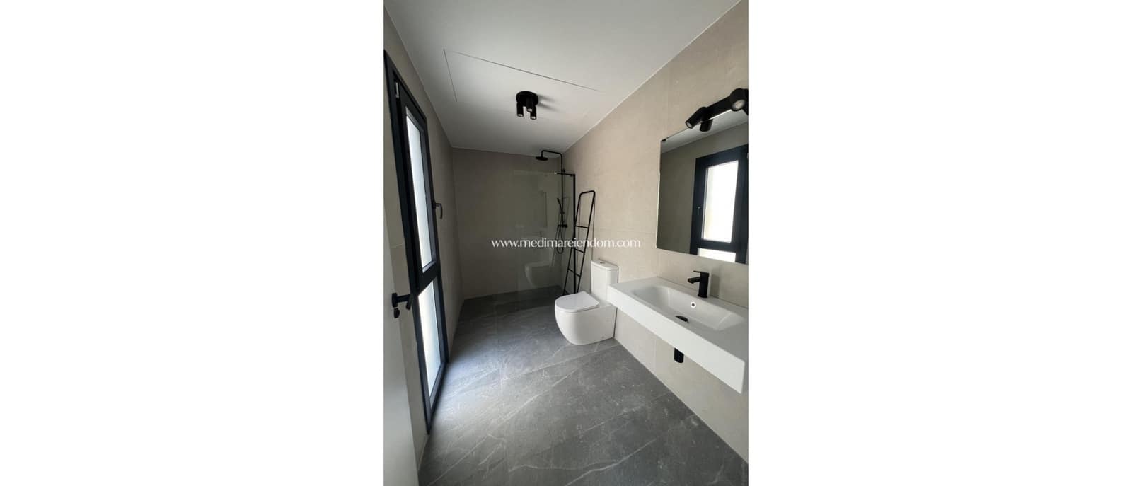 3 slaapkamer Villa te koop in Polop met zwembad - € 623.115 (Ref: 9444797)