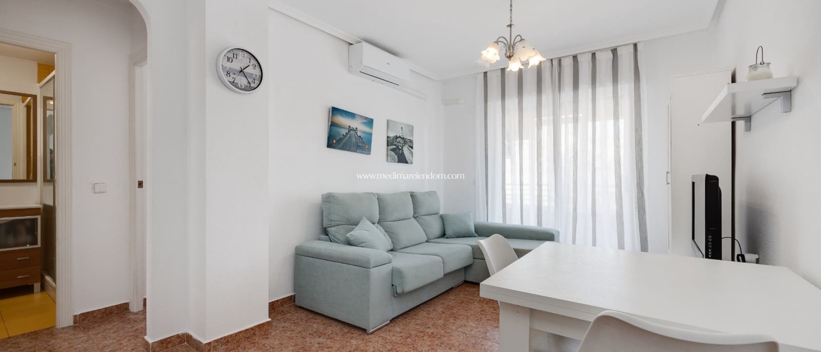 2 makuuhuone Huoneisto myytävänä paikassa Torrevieja mukana uima-altaan 
autotalli - 159 000 € (Ref: 9453441)