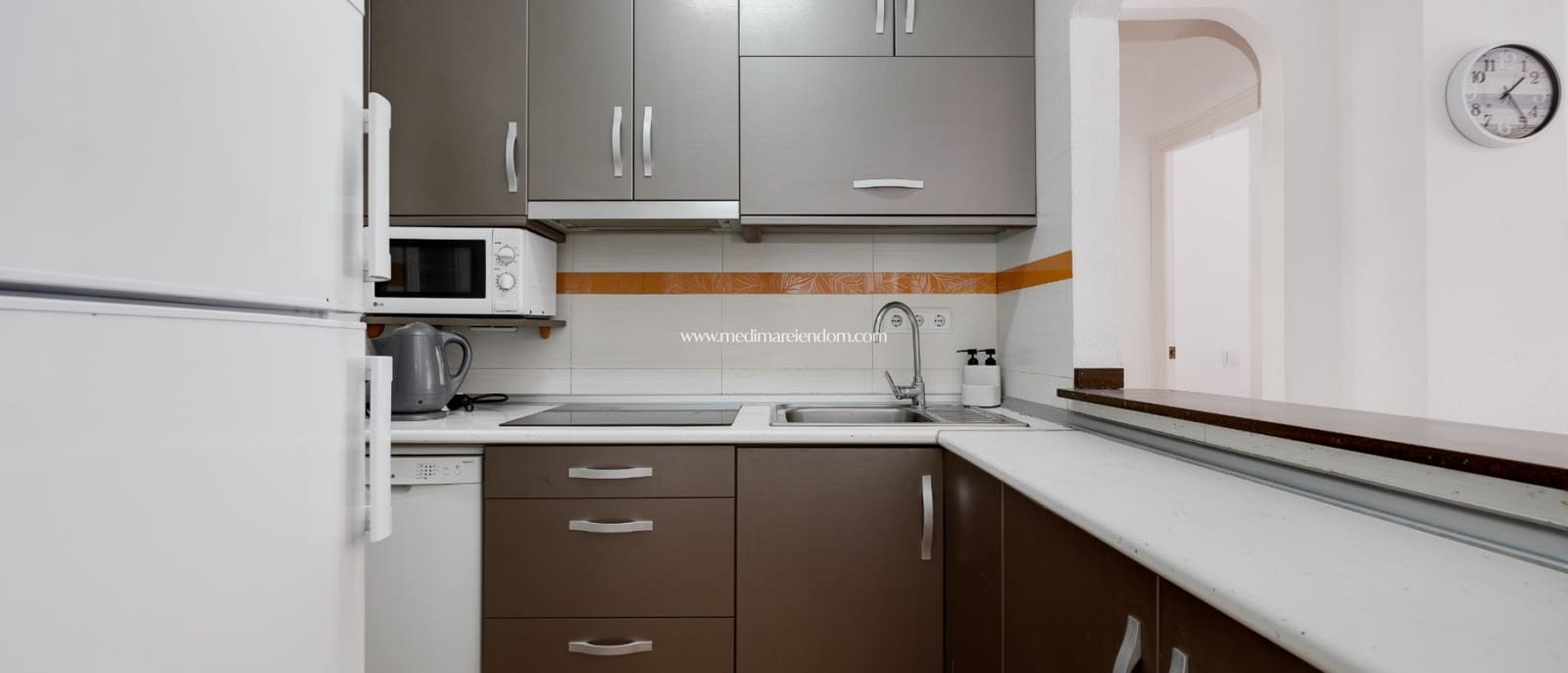 2 makuuhuone Huoneisto myytävänä paikassa Torrevieja mukana uima-altaan 
autotalli - 159 000 € (Ref: 9453441)