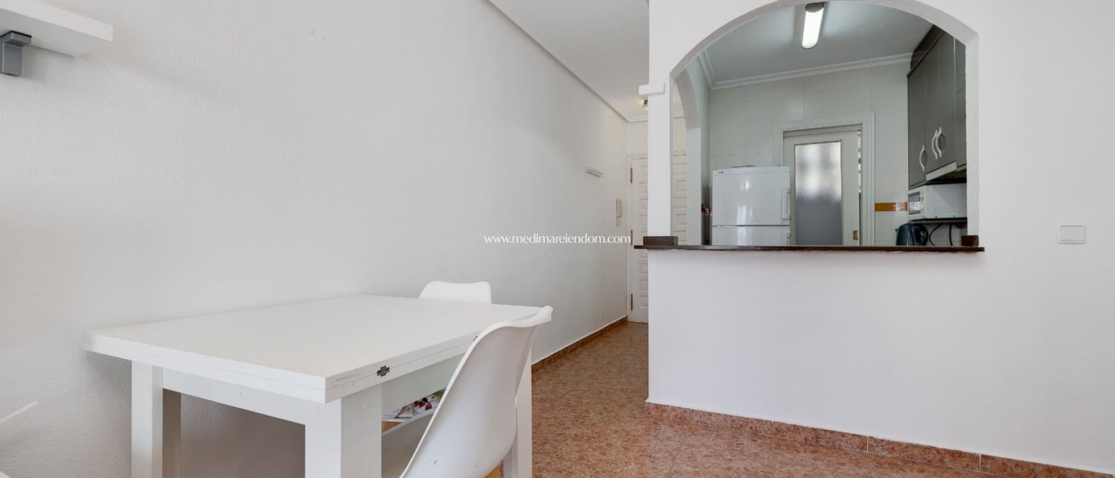 2 makuuhuone Huoneisto myytävänä paikassa Torrevieja mukana uima-altaan 
autotalli - 159 000 € (Ref: 9453441)