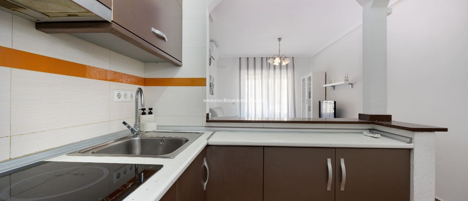 2 makuuhuone Huoneisto myytävänä paikassa Torrevieja mukana uima-altaan 
autotalli - 159 000 € (Ref: 9453441)