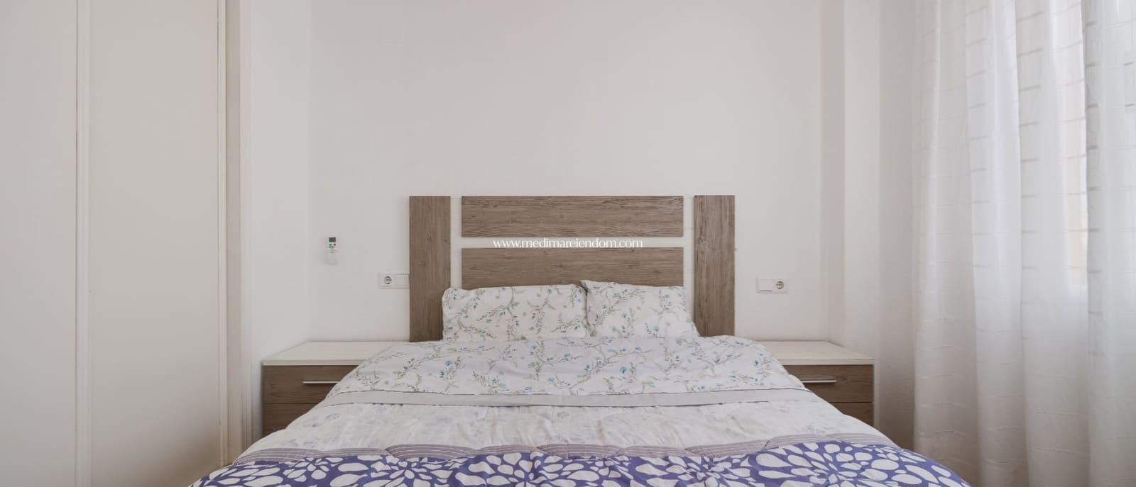 2 makuuhuone Huoneisto myytävänä paikassa Torrevieja mukana uima-altaan 
autotalli - 159 000 € (Ref: 9453441)