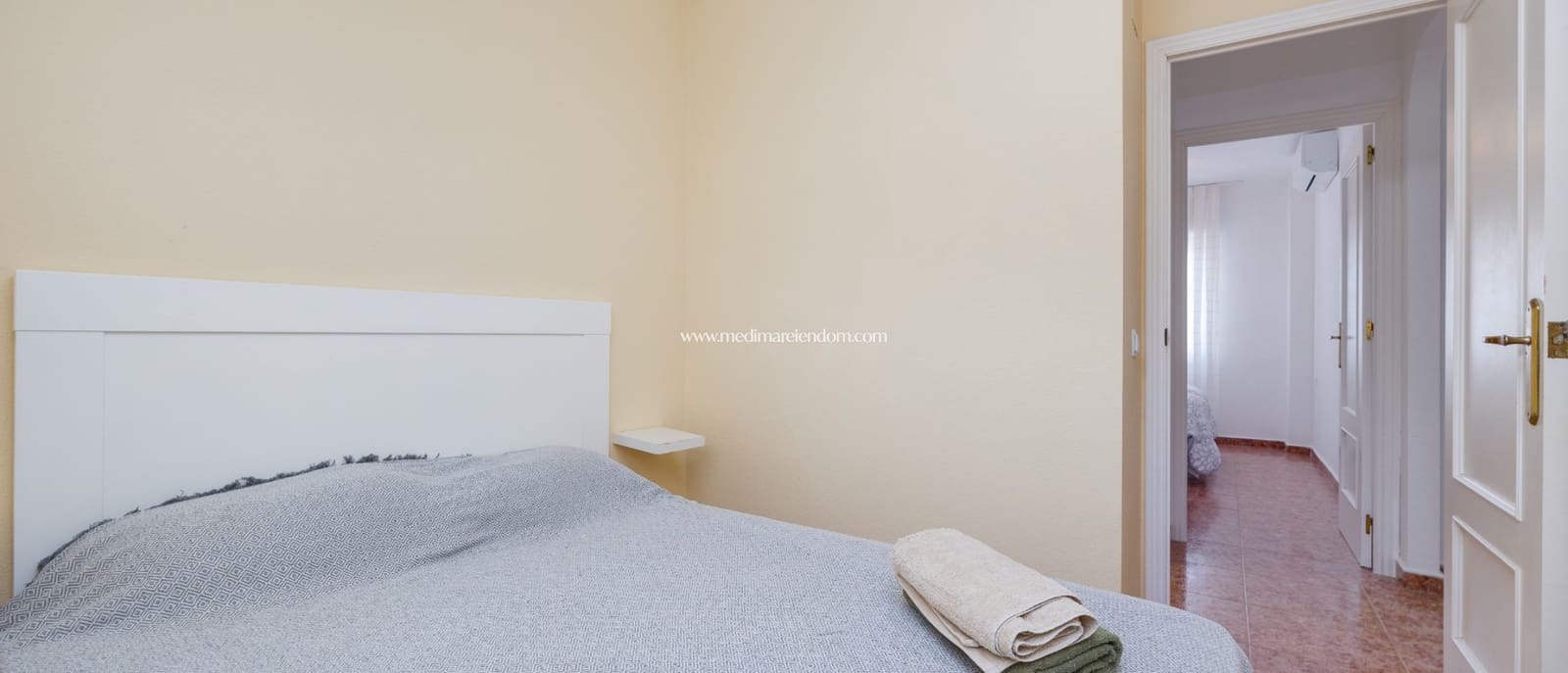 2 makuuhuone Huoneisto myytävänä paikassa Torrevieja mukana uima-altaan 
autotalli - 159 000 € (Ref: 9453441)