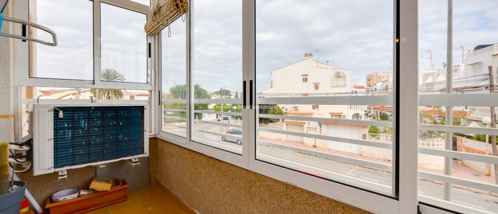 2 makuuhuone Huoneisto myytävänä paikassa Torrevieja mukana uima-altaan 
autotalli - 159 000 € (Ref: 9453441)