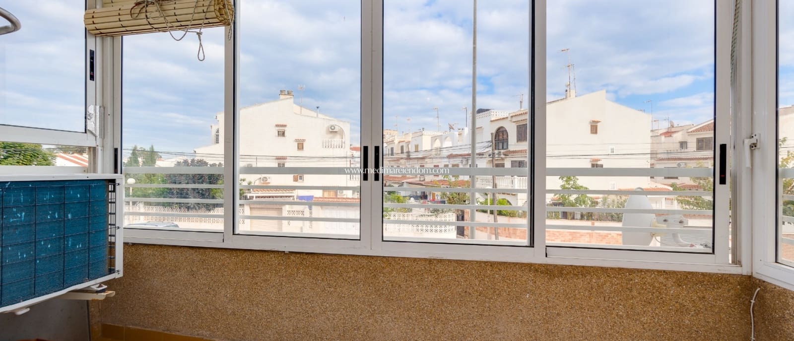 2 makuuhuone Huoneisto myytävänä paikassa Torrevieja mukana uima-altaan 
autotalli - 159 000 € (Ref: 9453441)