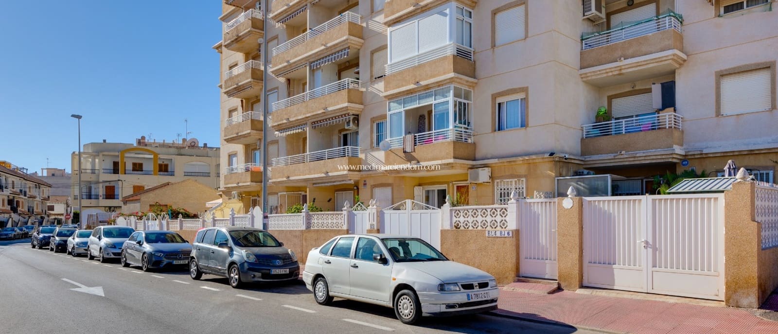 2 makuuhuone Huoneisto myytävänä paikassa Torrevieja mukana uima-altaan 
autotalli - 159 000 € (Ref: 9453441)