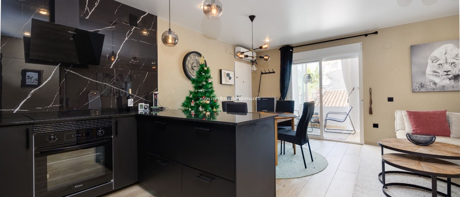 2 bedroom Apartment for sale in Torrevieja with pool garage - € 219,000 (Ref: 9453442)