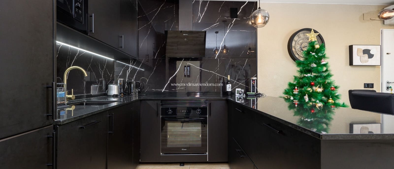 2 bedroom Apartment for sale in Torrevieja with pool garage - € 219,000 (Ref: 9453442)