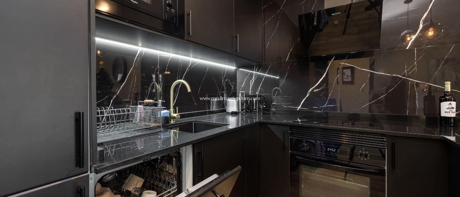 2 bedroom Apartment for sale in Torrevieja with pool garage - € 219,000 (Ref: 9453442)