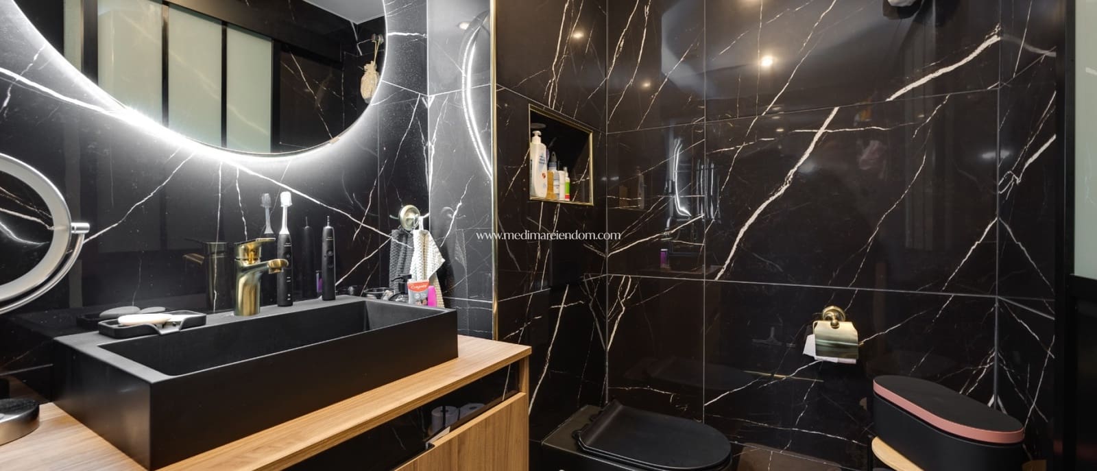 2 bedroom Apartment for sale in Torrevieja with pool garage - € 219,000 (Ref: 9453442)