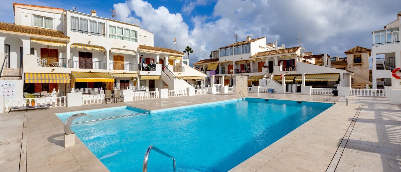 2 bedroom Apartment for sale in Torrevieja with pool garage - € 219,000 (Ref: 9453442)