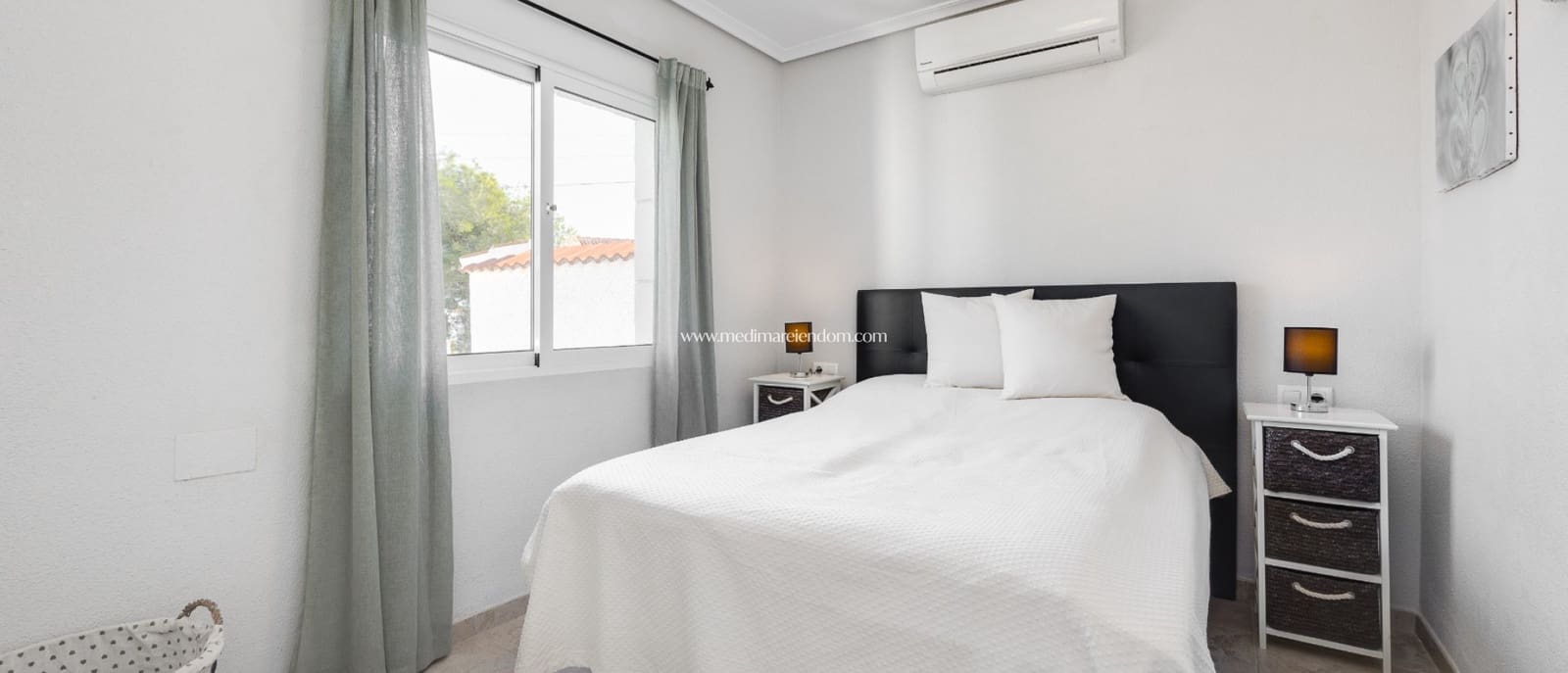 6 bedroom Villa for sale in San Miguel de Salinas with pool garage - € 649,000 (Ref: 9499901)