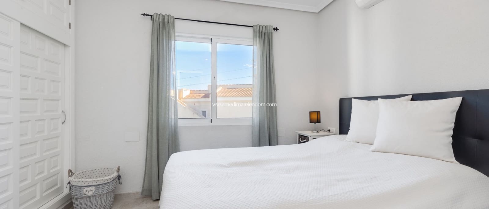 6 bedroom Villa for sale in San Miguel de Salinas with pool garage - € 649,000 (Ref: 9499901)