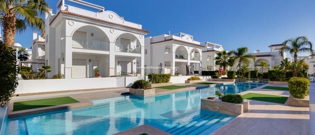 3 camera da letto Villetta Bifamiliare in vendita in Ciudad Quesada, Rojales con piscina garage - 390.000 € (Rif: 9519351)