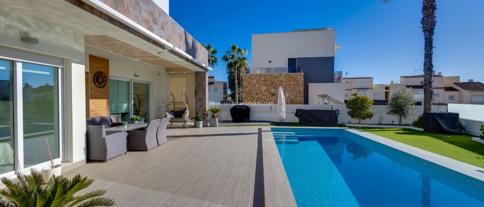 4 camera da letto Villa in vendita in Torrevieja con piscina garage - 750.000 € (Rif: 9539680)