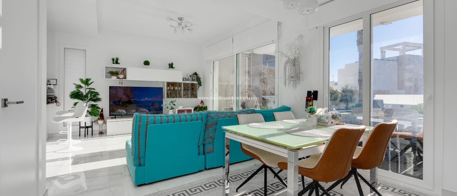 4 camera da letto Villa in vendita in Torrevieja con piscina garage - 750.000 € (Rif: 9539680)