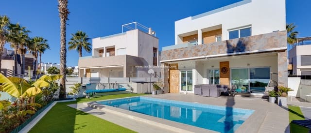 4 sovrum Villa till salu i Los Frutales, Torrevieja med pool garage - 750 000 € (Ref: 9539680)