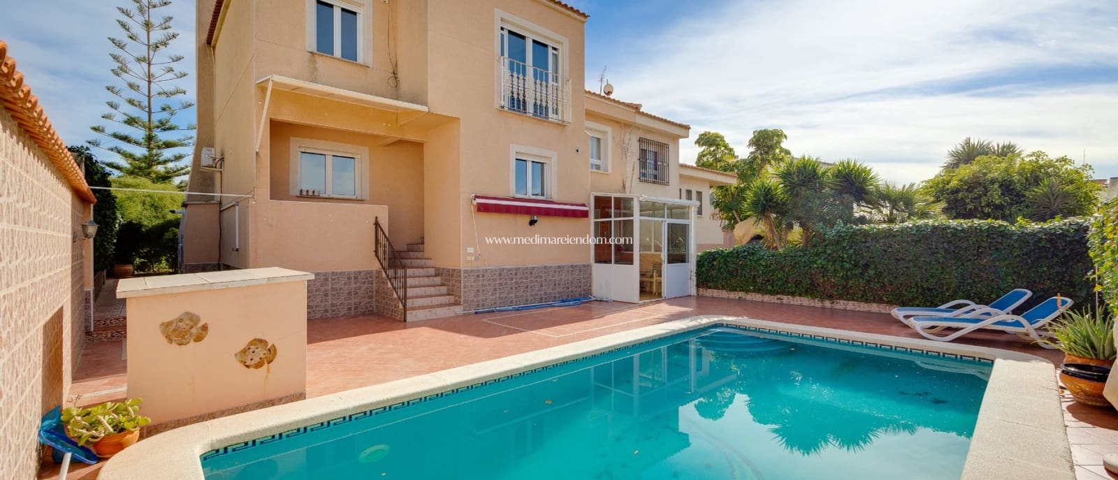 3 bedroom Villa for sale in El Chaparral with pool garage - € 390,000 (Ref: 9559898)