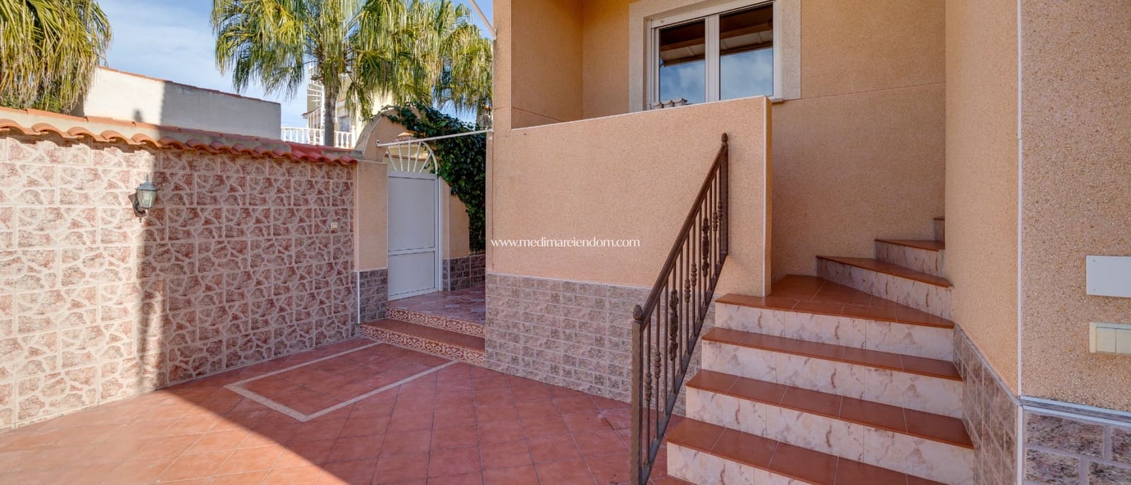 3 bedroom Villa for sale in El Chaparral with pool garage - € 390,000 (Ref: 9559898)