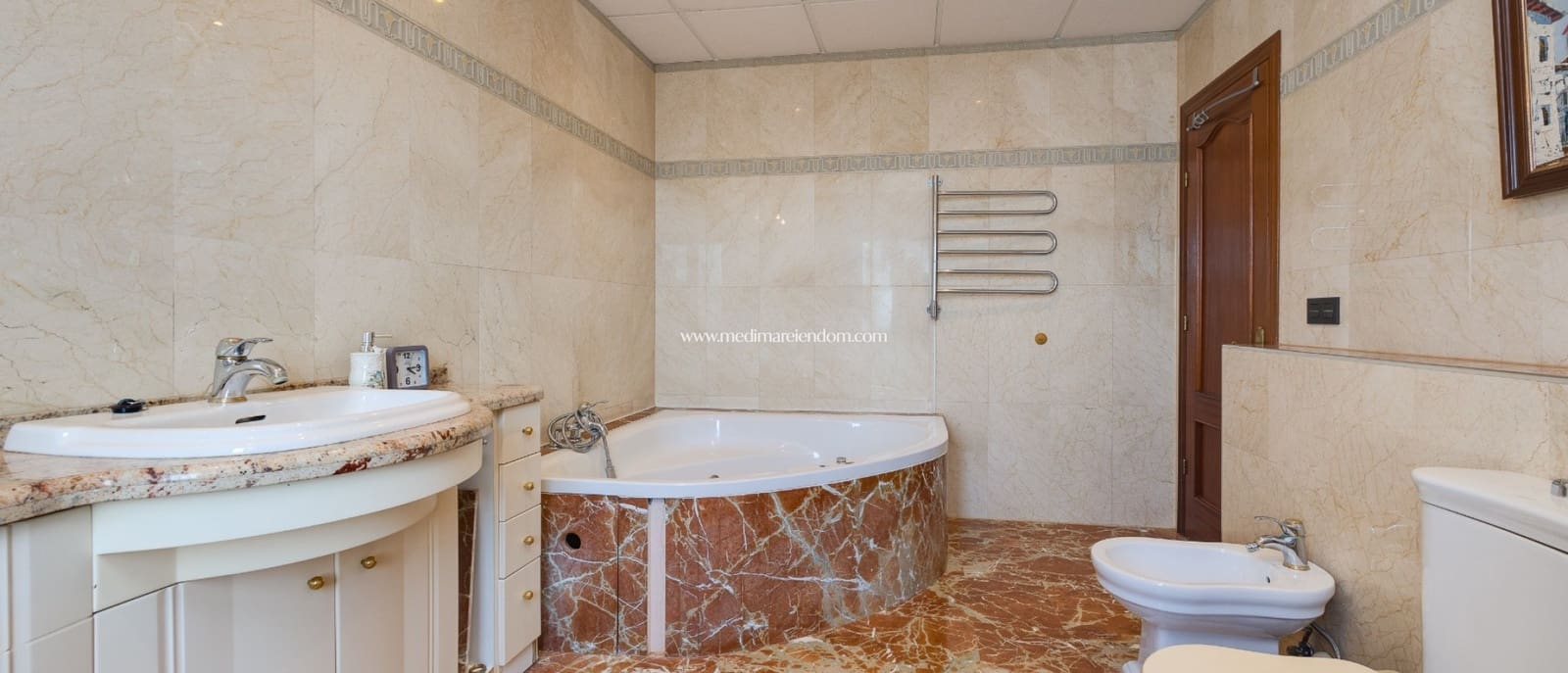 3 bedroom Villa for sale in El Chaparral with pool garage - € 390,000 (Ref: 9559898)