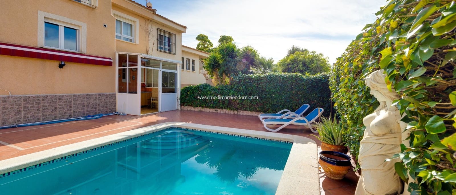 3 bedroom Villa for sale in El Chaparral with pool garage - € 390,000 (Ref: 9559898)