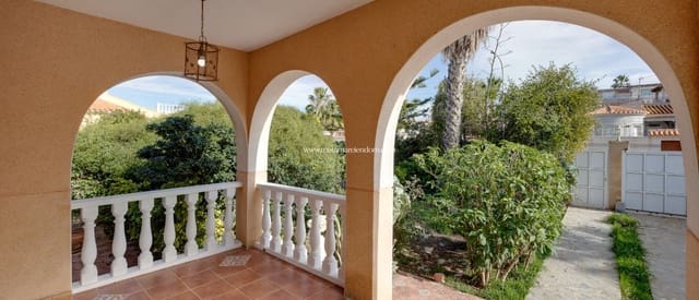 3 bedroom Villa for sale in El Chaparral, Torrevieja with pool garage - € 390,000 (Ref: 9559898)