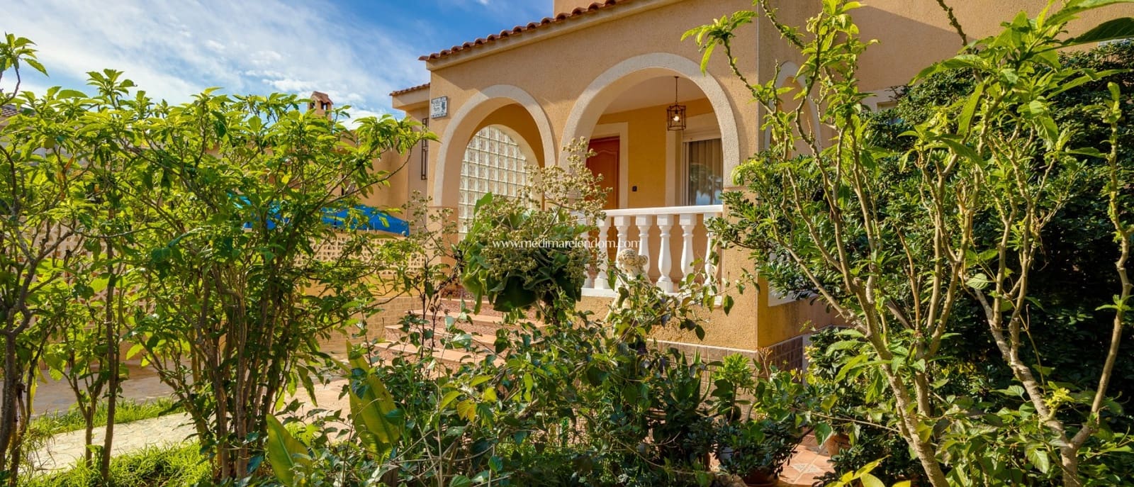 3 bedroom Villa for sale in El Chaparral with pool garage - € 390,000 (Ref: 9559898)