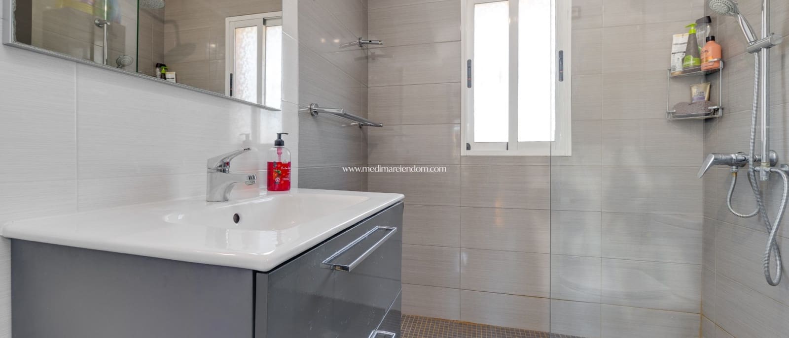 2 sovrum Villa till salu i Villamartin med pool garage - 229 000 € (Ref: 9624273)