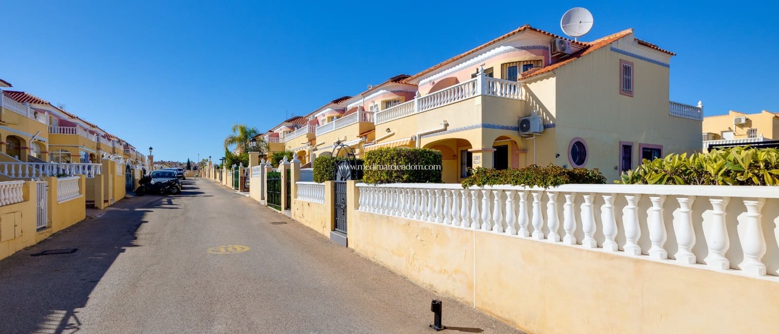 2 sovrum Villa till salu i Villamartin med pool garage - 229 000 € (Ref: 9624273)