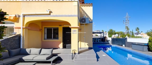 2 soveværelse Villa til salg i Villamartin, Orihuela med swimmingpool garage - € 229.000 (Ref: 9624273)