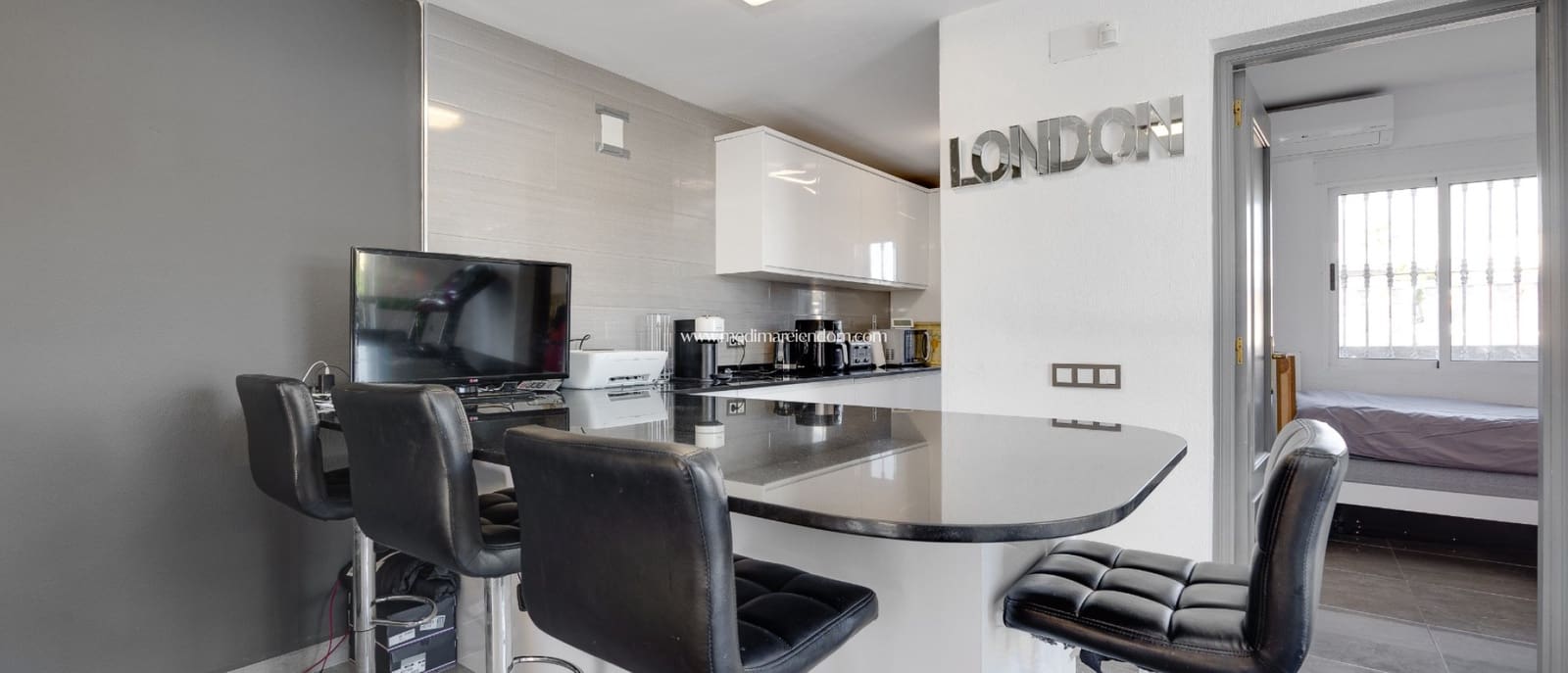 2 sovrum Villa till salu i Villamartin med pool garage - 229 000 € (Ref: 9624273)