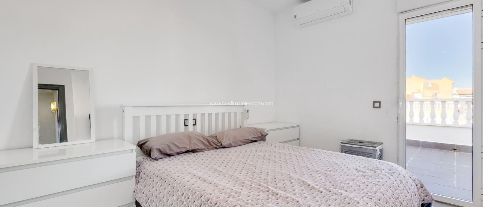 2 sovrum Villa till salu i Villamartin med pool garage - 229 000 € (Ref: 9624273)