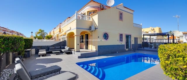 2 soveværelse Villa til salg i Villamartin, Orihuela med swimmingpool garage - € 229.000 (Ref: 9624273)