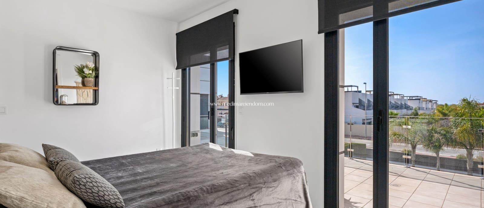 3 bedroom Villa for sale in Ciudad Quesada with pool garage - € 595,000 (Ref: 9800821)