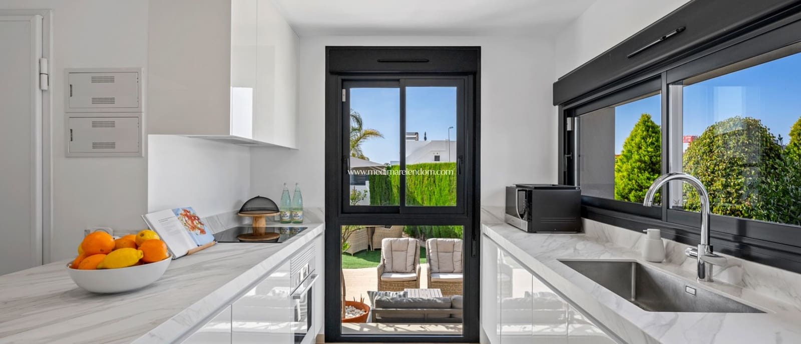 3 bedroom Villa for sale in Ciudad Quesada with pool garage - € 595,000 (Ref: 9800821)