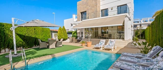 3 Zimmer Villa zu verkaufen in Ciudad Quesada, Rojales mit Pool Garage - 595.000 € (Ref: 9800821)