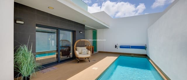 3 chambre Villa/Maison à vendre à Cabo Roig, Orihuela avec piscine garage - 420 000 € (Ref: 9812941)