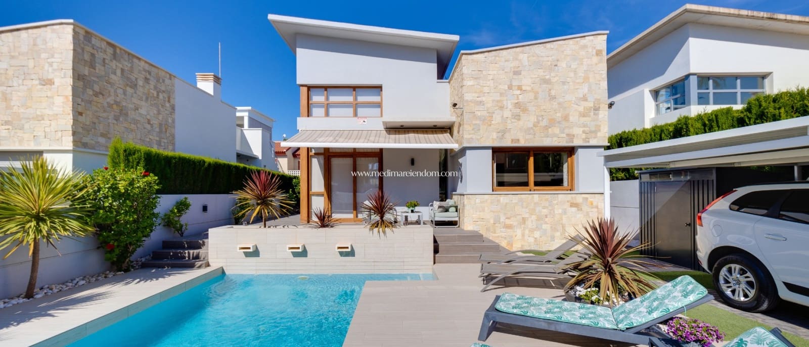 Chalet de 3 habitaciones en Doña Pepa en venta con piscina garaje - 585.000 € (Ref: 9877587)
