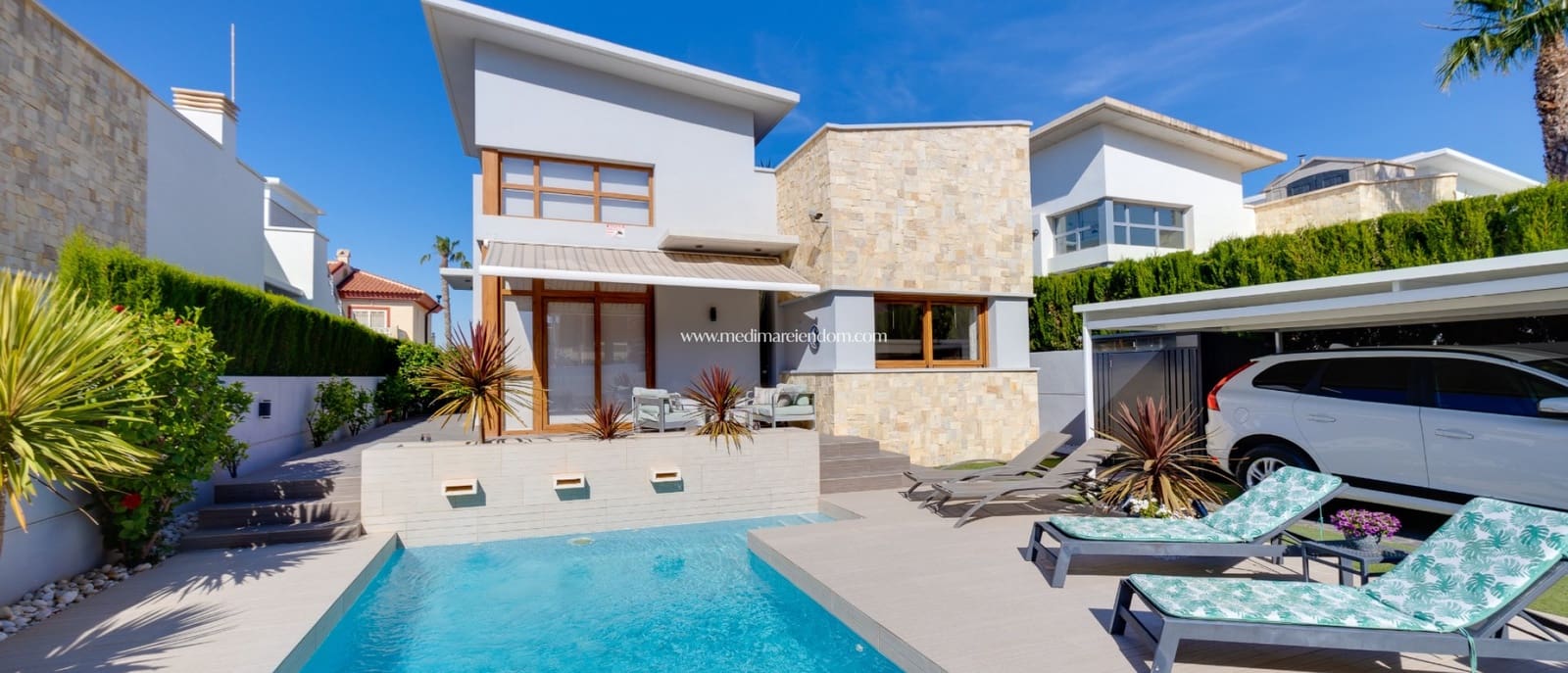 Chalet de 3 habitaciones en Doña Pepa en venta con piscina garaje - 585.000 € (Ref: 9877587)