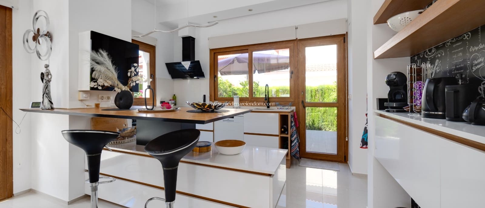 Chalet de 3 habitaciones en Doña Pepa en venta con piscina garaje - 585.000 € (Ref: 9877587)