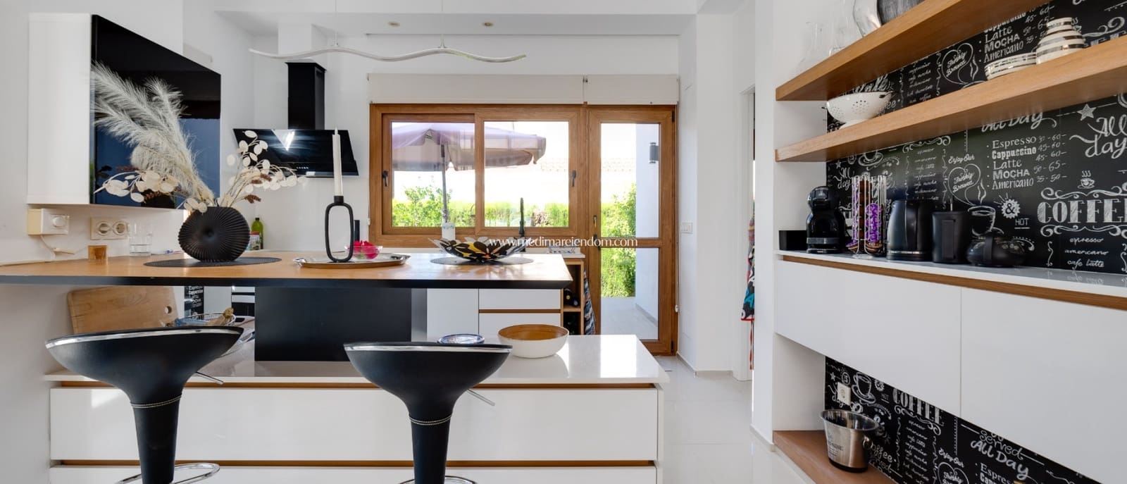 Chalet de 3 habitaciones en Doña Pepa en venta con piscina garaje - 585.000 € (Ref: 9877587)